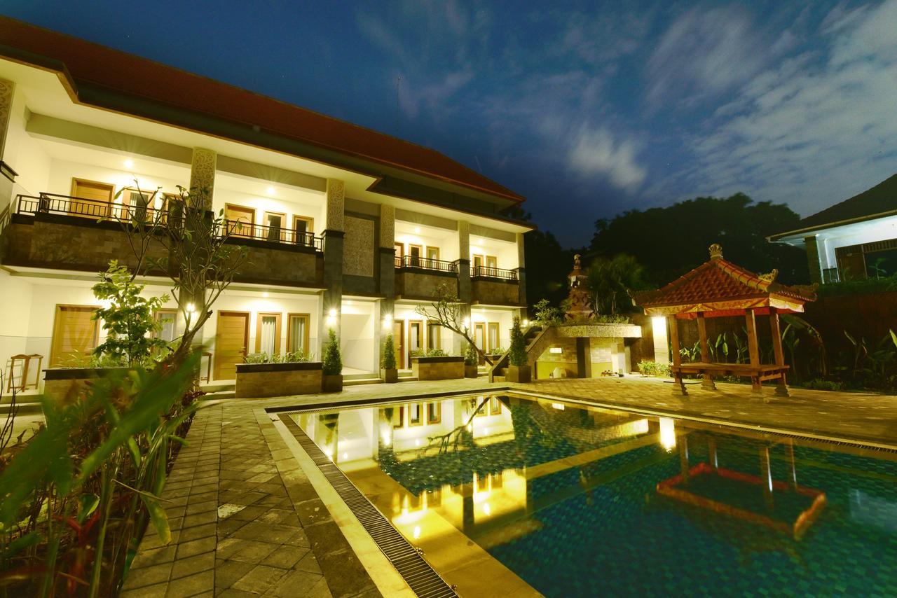 Le Lima Hotel Kuta Lombok Exterior foto